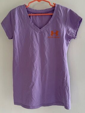 Under Armour Purple V-Neck Tee with Orange Logo Size 10